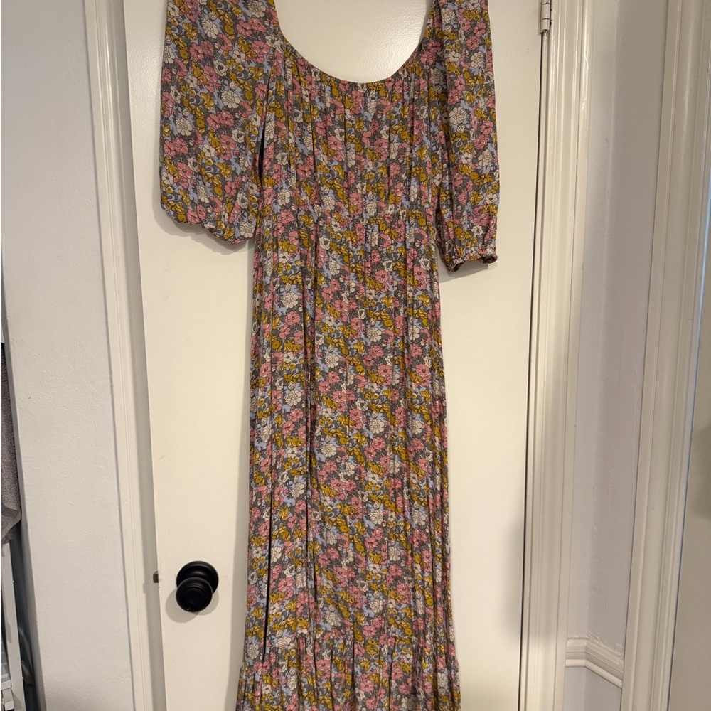Elegant Floral Puff Sleeve Maxi Dress